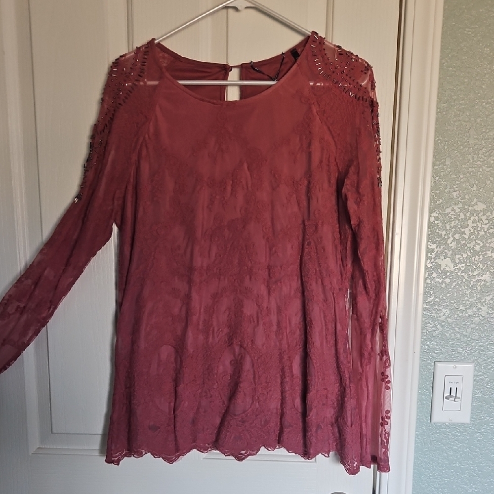 Elegant Lace Long Sleeve Top